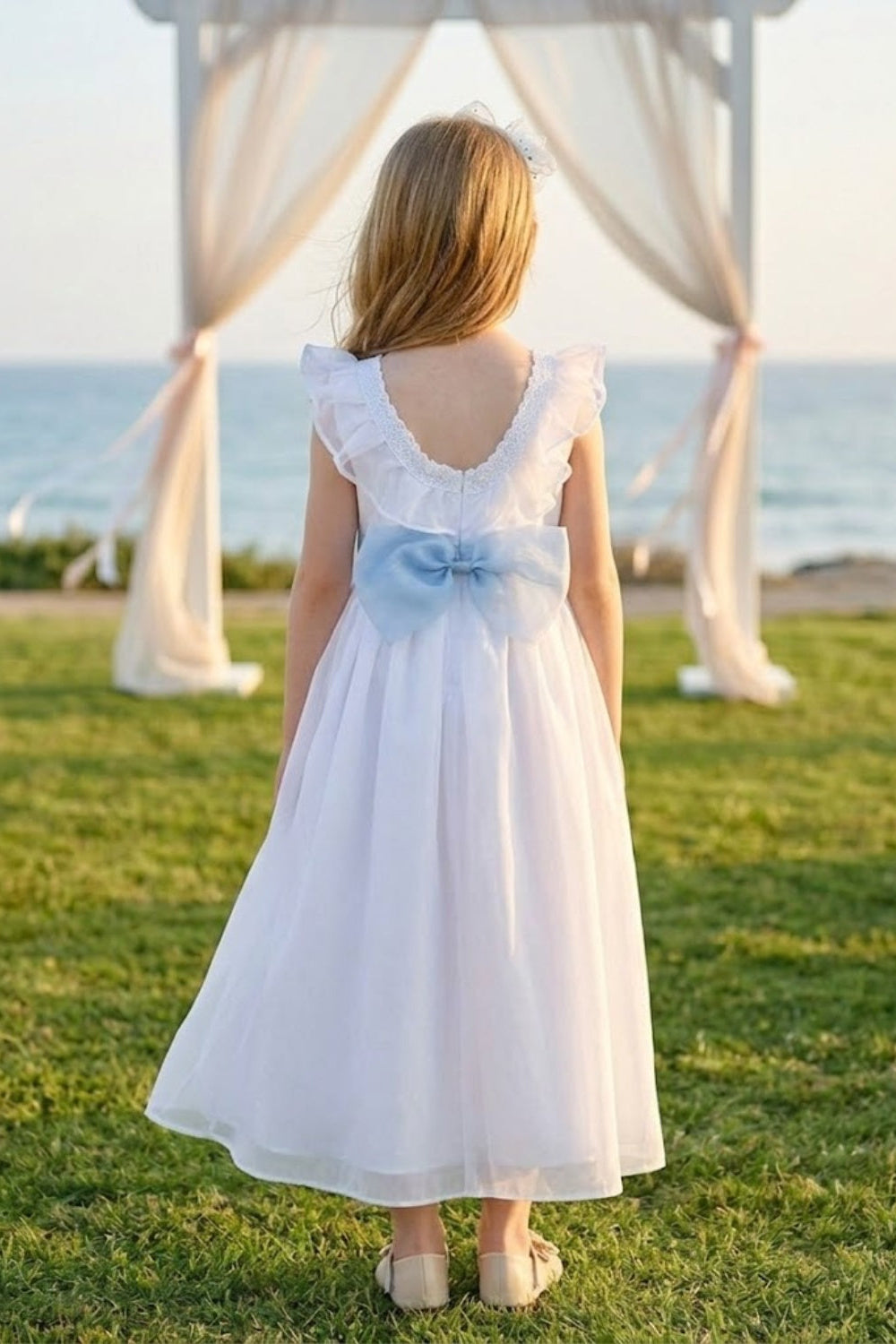 White A Line Round Neck Short Sleeve Chiffon Flower Girl Dress