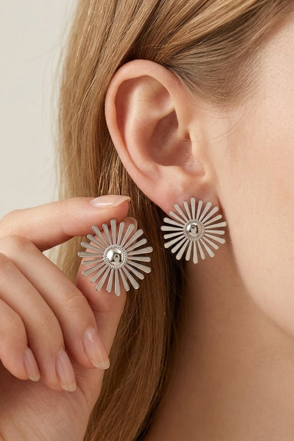 Silver Radiant Daisy Studs