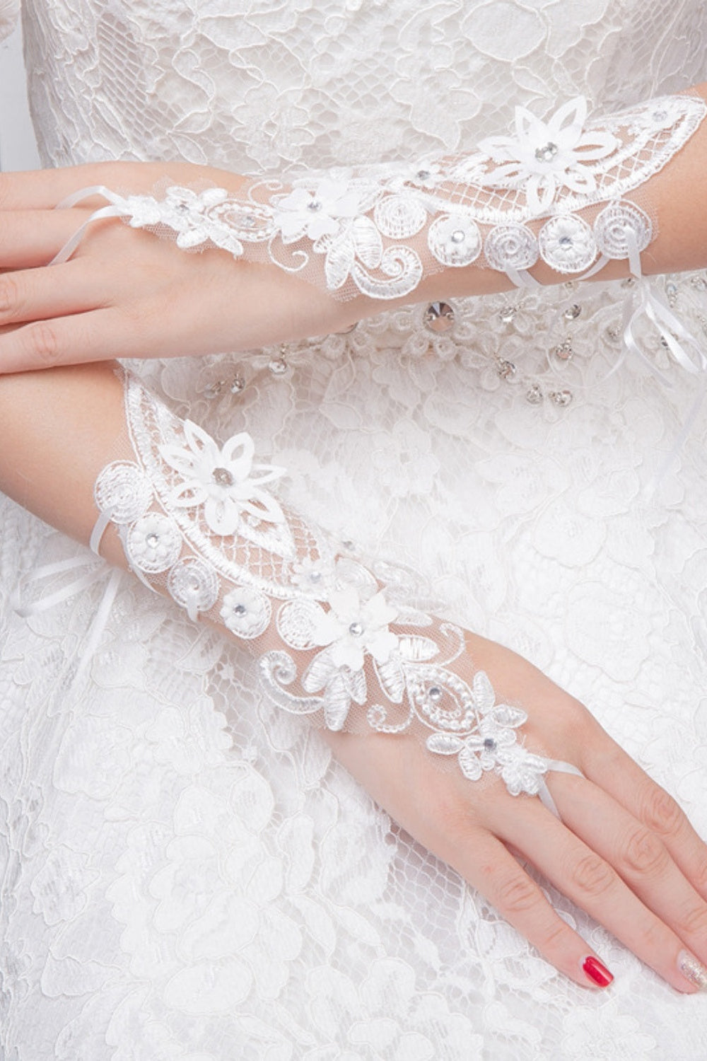 White Scalloped Lace Fingerless Wedding Gloves with Rhinestones