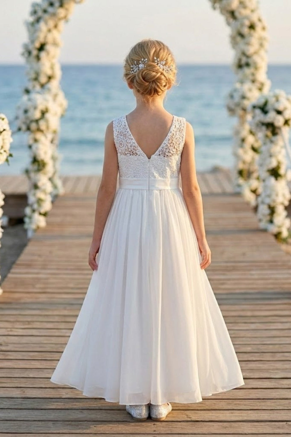 White A Line Round Neck Sleeveless Lace Chiffon Flower Girl Dress