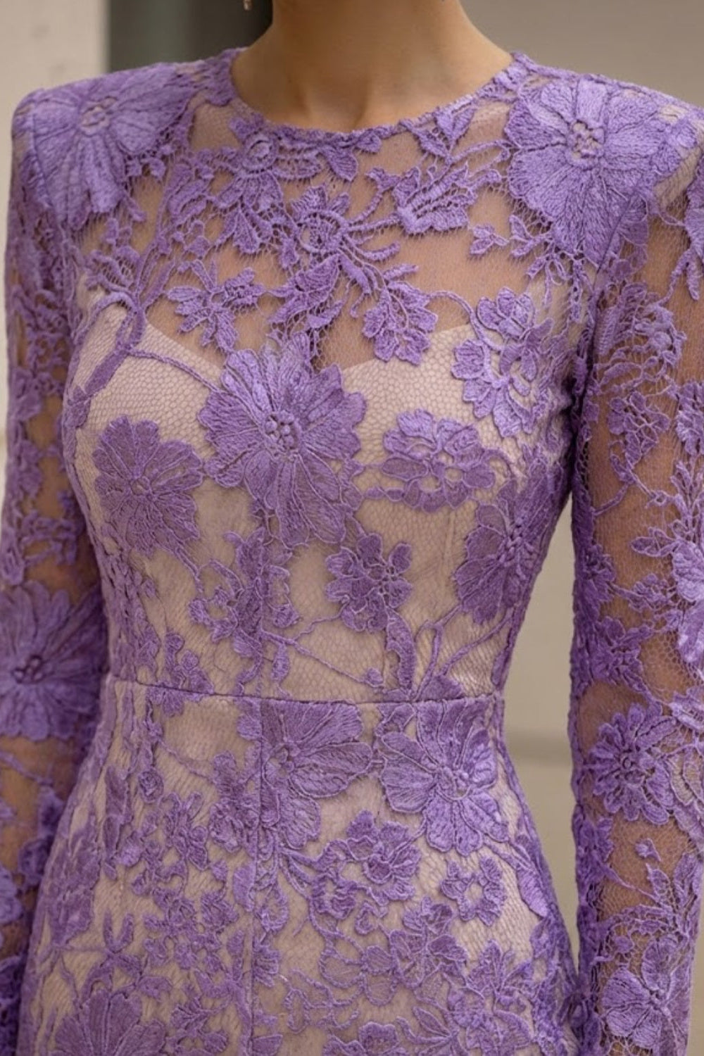 Purple Sheath Scoop Neck Short Prom Dress with Lace Appliques