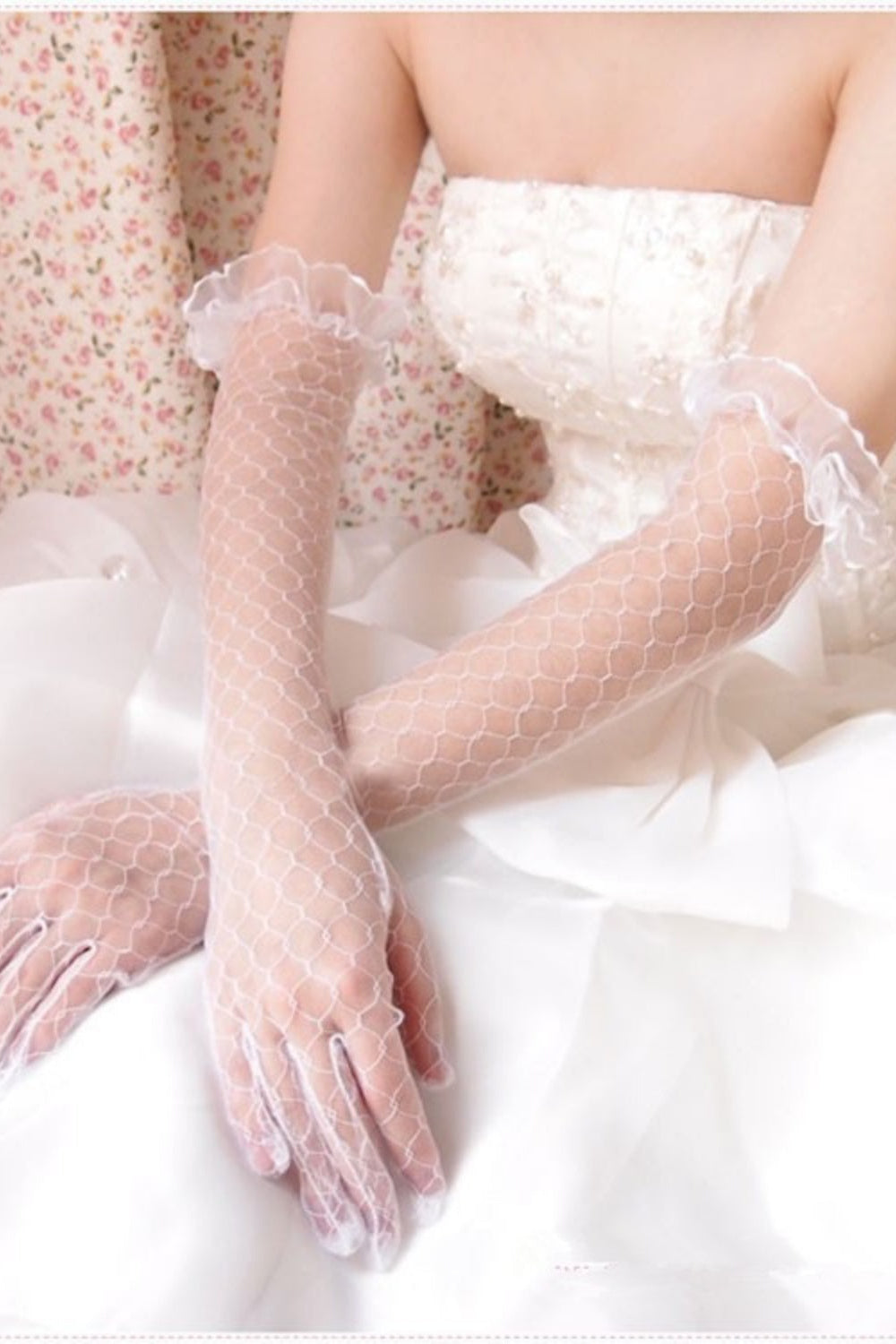 White Long Mesh Full-Finger Wedding Gloves with Ruffled Cuffs